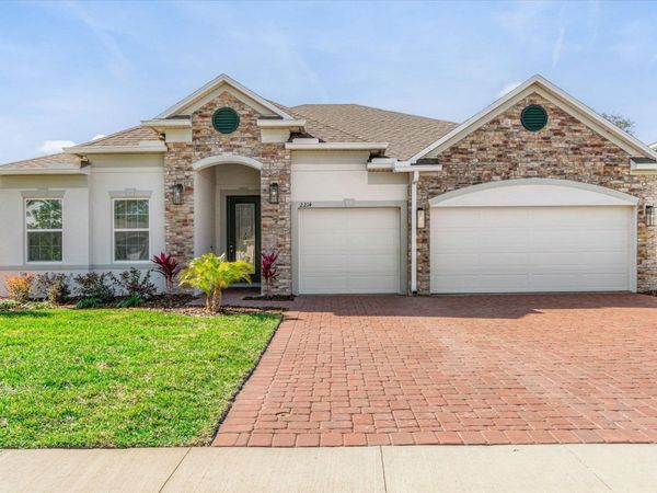 2214 Elegant Manor Circle, Edgewater, FL 32141