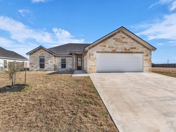 110 Indian Trails Road , Riesel, TX 76682