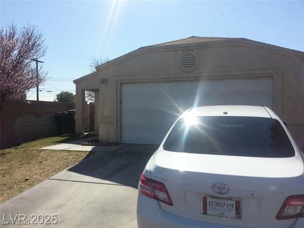 2301 Shady Hill Avenue , Las Vegas, NV 89106