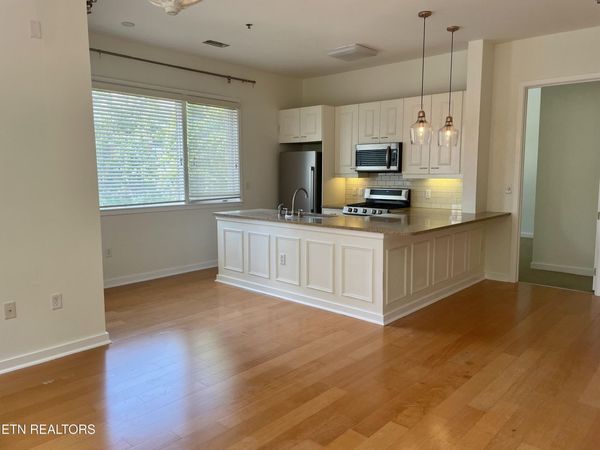 200 Manufacturers Rd Rd, Chattanooga, TN 37405