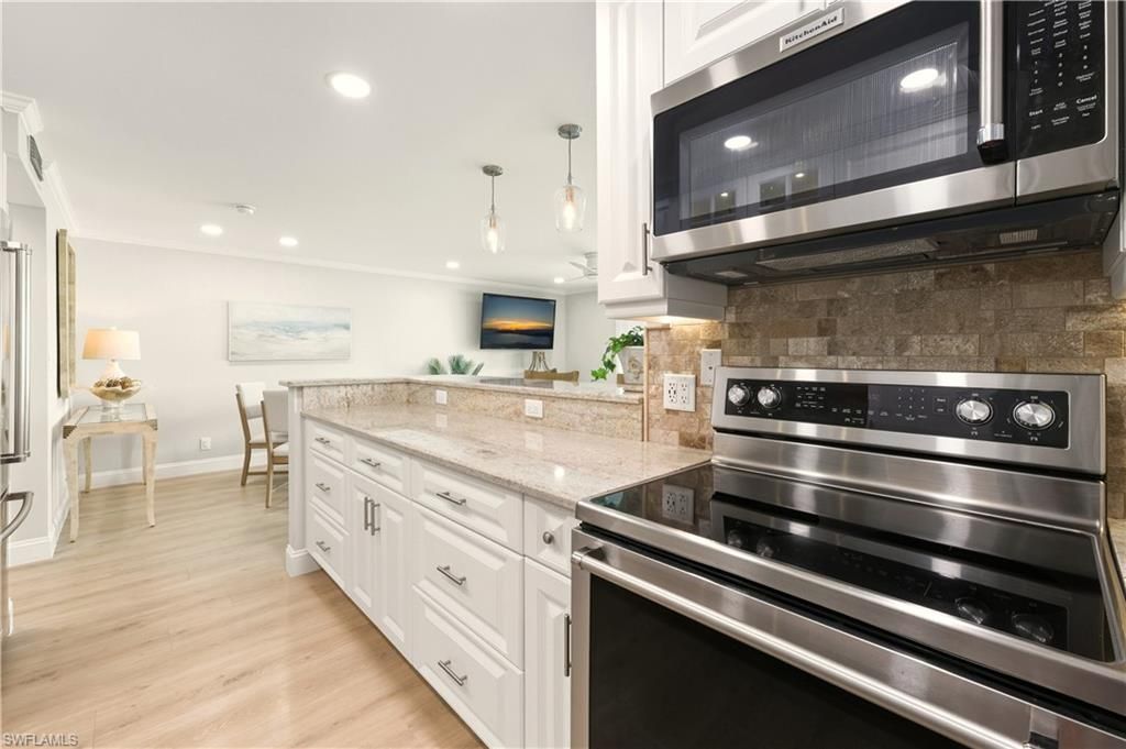 222 Harbour Dr, Unit 218, Naples, FL 34103 Photo