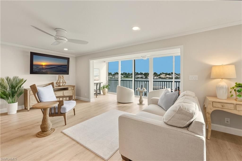 222 Harbour Dr, Unit 218, Naples, FL 34103 Photo