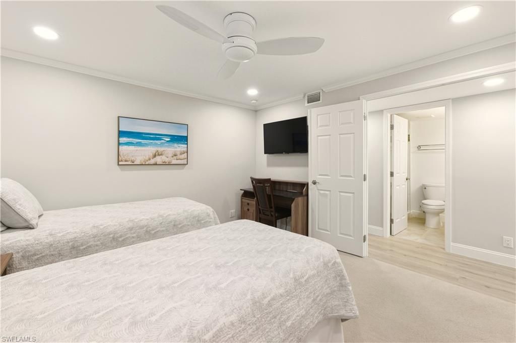 222 Harbour Dr, Unit 218, Naples, FL 34103 Photo