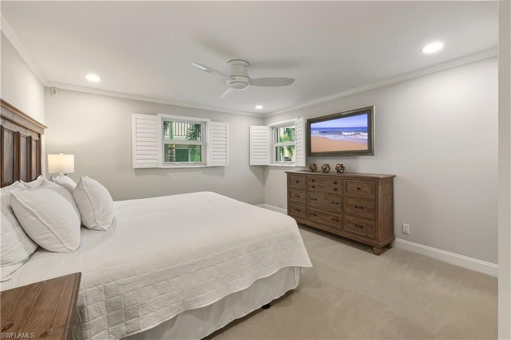 222 Harbour Dr, Unit 218, Naples, FL 34103 Photo