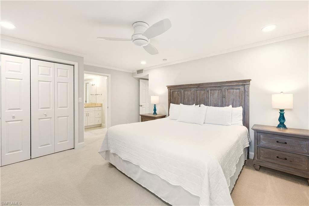 222 Harbour Dr, Unit 218, Naples, FL 34103 Photo