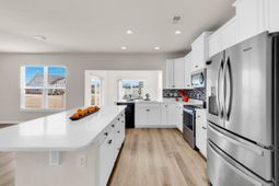 924 Sorano St. photo 4