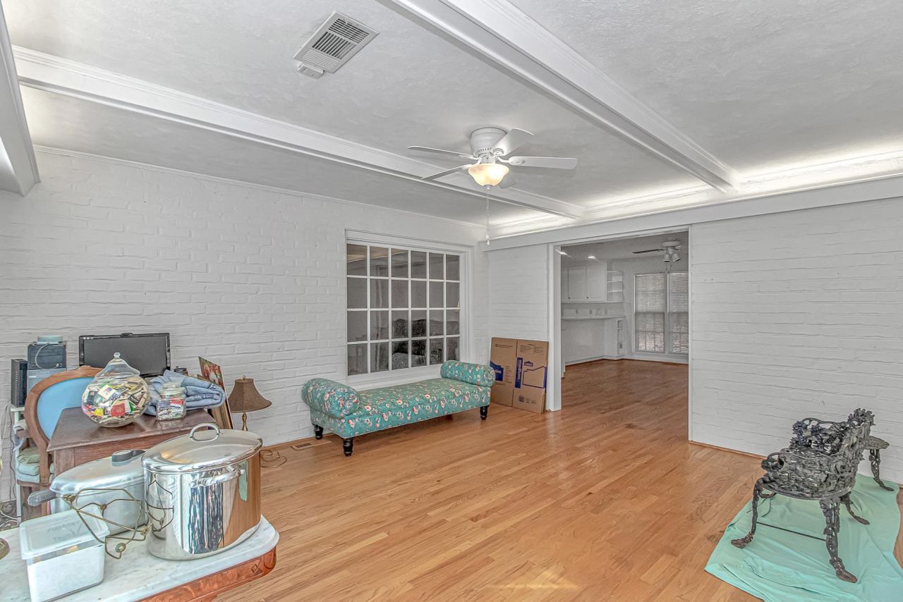 119 University Circle Photo 16