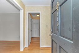 119 University Circle photo 4