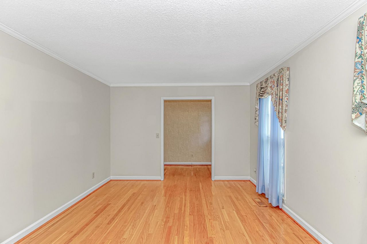 119 University Circle Photo 5