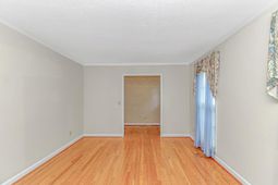 119 University Circle photo 4