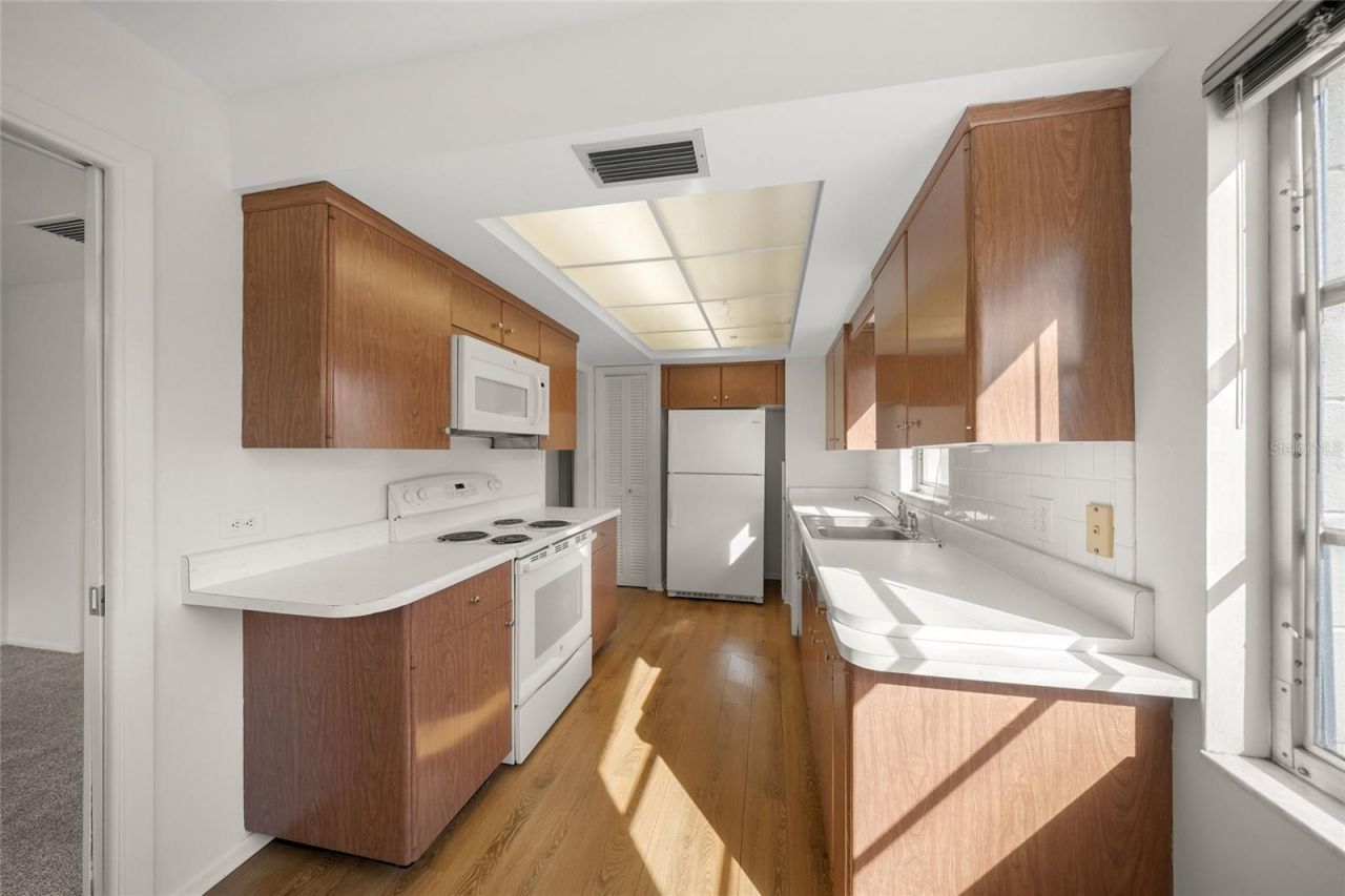 2507 Beneva Road, Unit 10, Sarasota, FL 34232 Photo