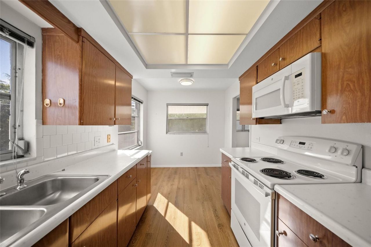 2507 Beneva Road, Unit 10, Sarasota, FL 34232 Photo