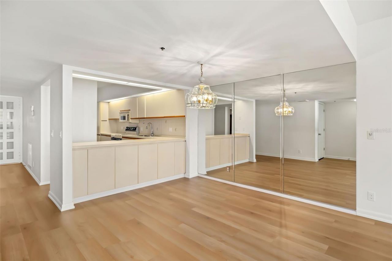 1135 Gulf Of Mexico Drive, Unit 502, Longboat Key, FL 34228 Photo