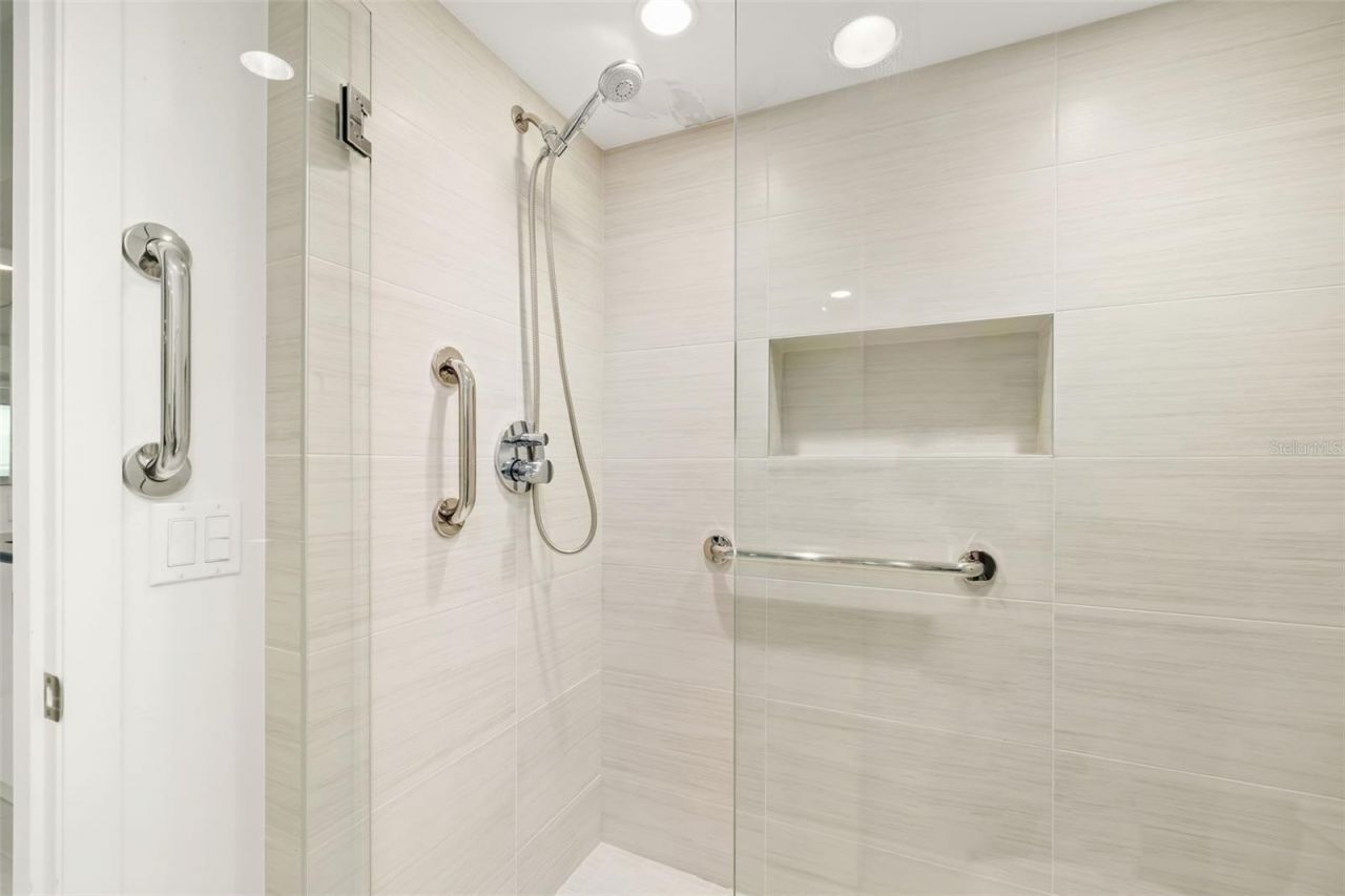 1135 Gulf Of Mexico Drive, Unit 502, Longboat Key, FL 34228 Photo