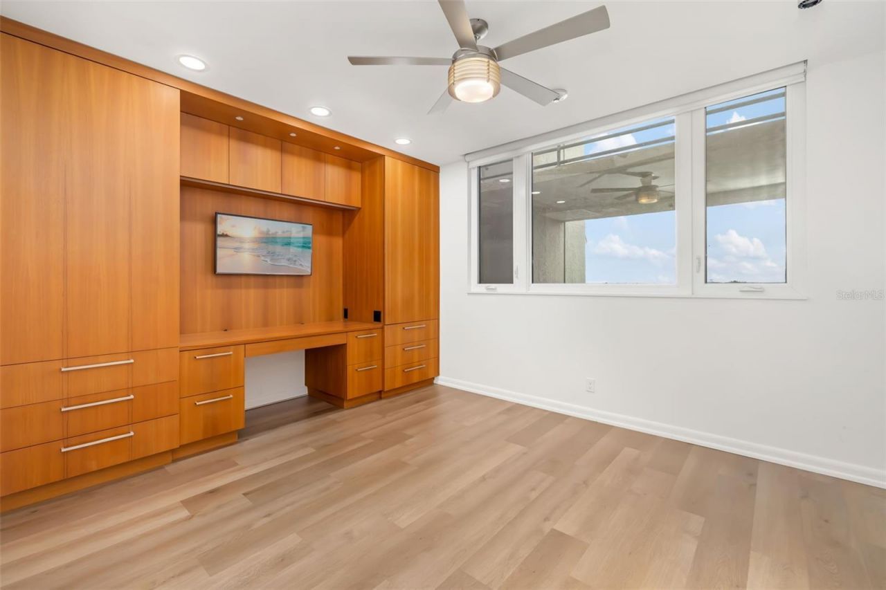 1135 Gulf Of Mexico Drive, Unit 502, Longboat Key, FL 34228 Photo