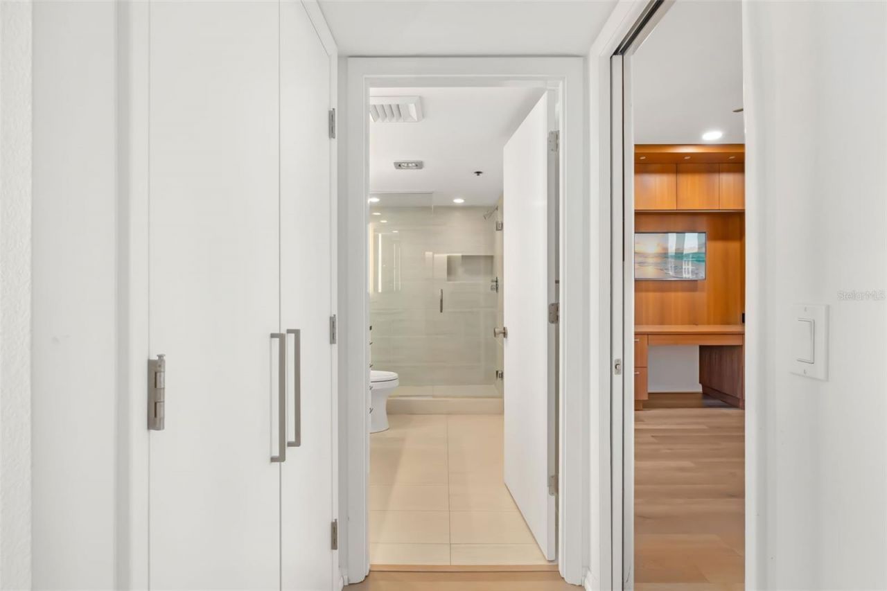 1135 Gulf Of Mexico Drive, Unit 502, Longboat Key, FL 34228 Photo