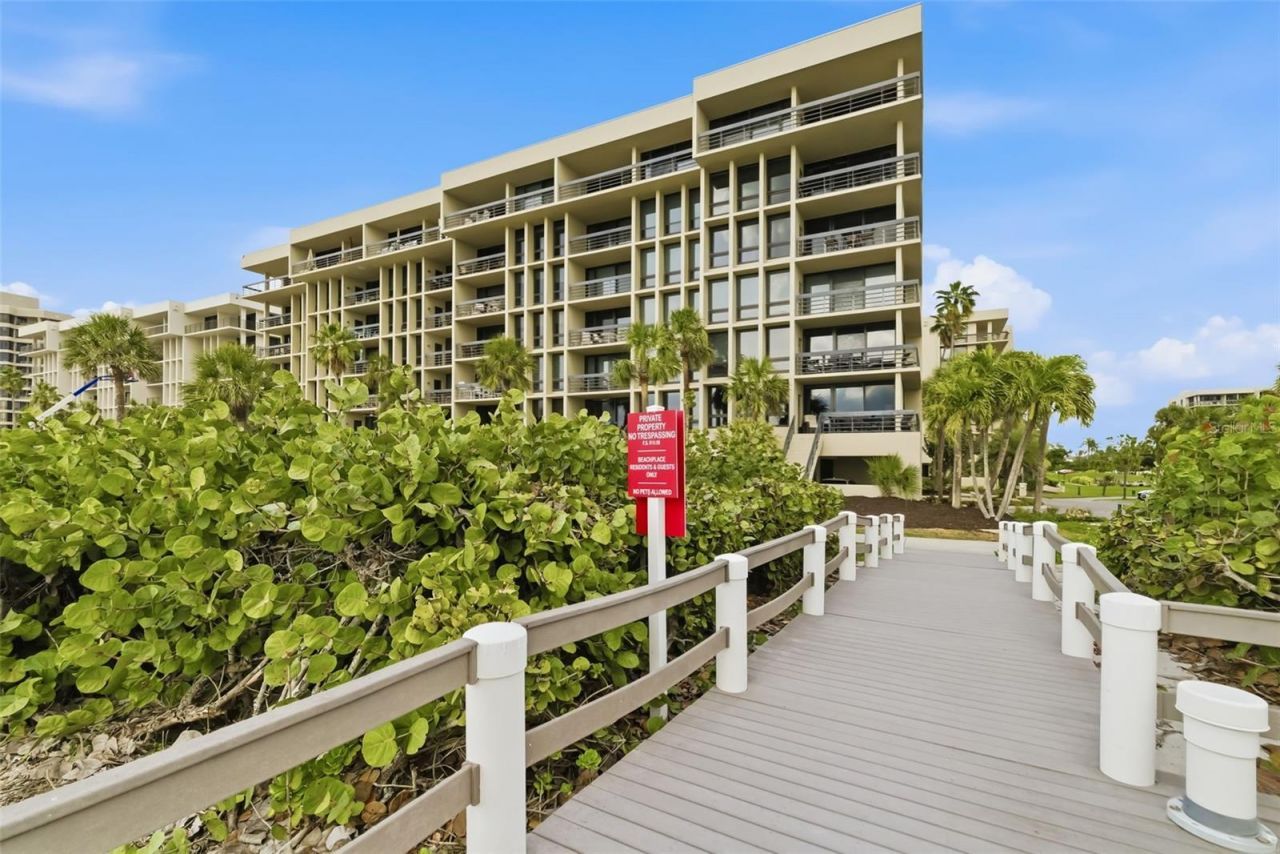 1135 Gulf Of Mexico Drive, Unit 502, Longboat Key, FL 34228 Photo