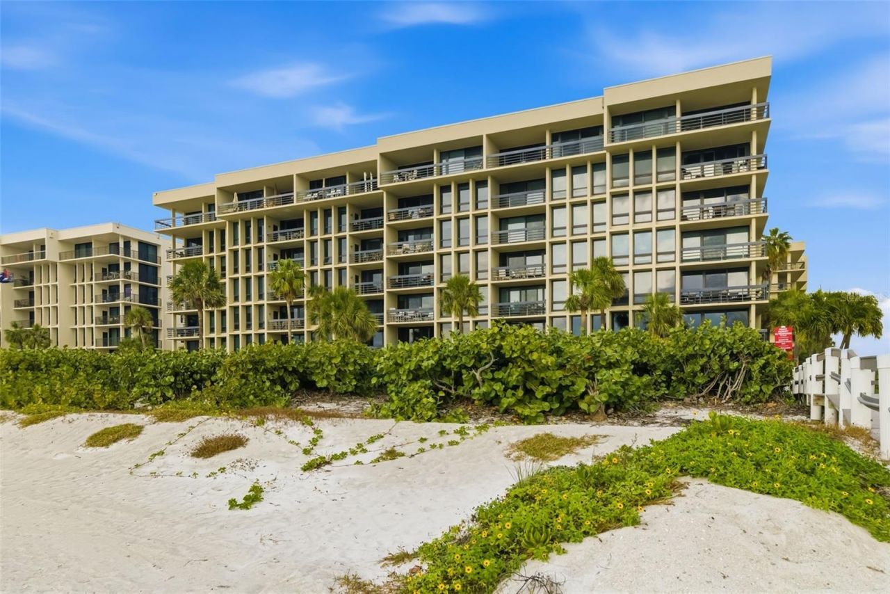 1135 Gulf Of Mexico Drive, Unit 502, Longboat Key, FL 34228 Photo