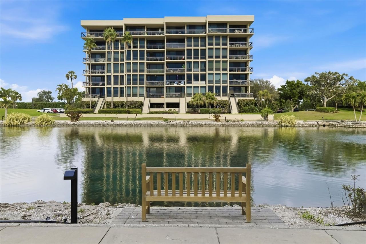 1135 Gulf Of Mexico Drive, Unit 502, Longboat Key, FL 34228 Photo