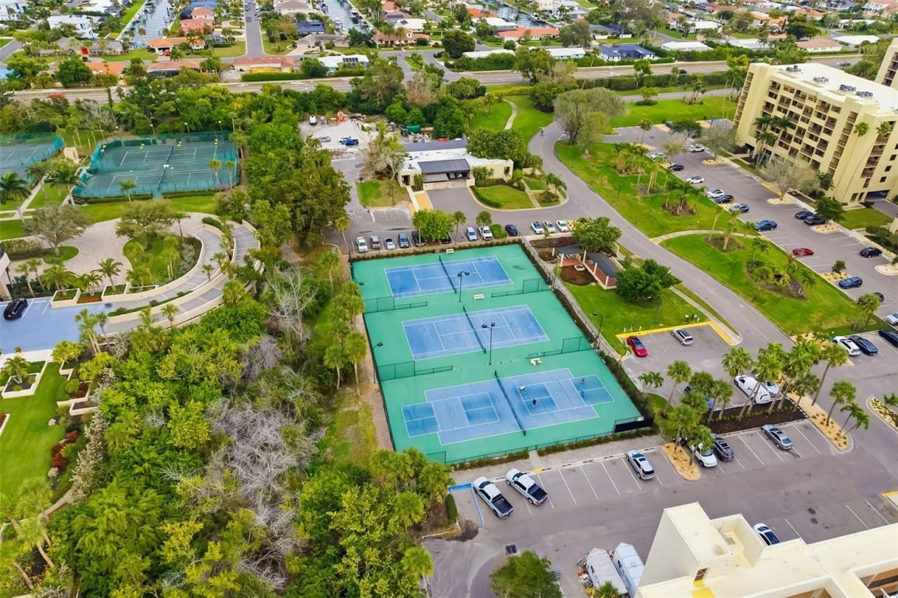 1135 Gulf Of Mexico Drive, Unit 502, Longboat Key, FL 34228 Photo