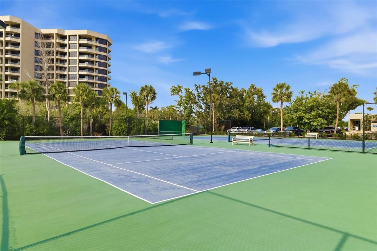 1135 Gulf Of Mexico Drive, Unit 502, Longboat Key, FL 34228 Photo