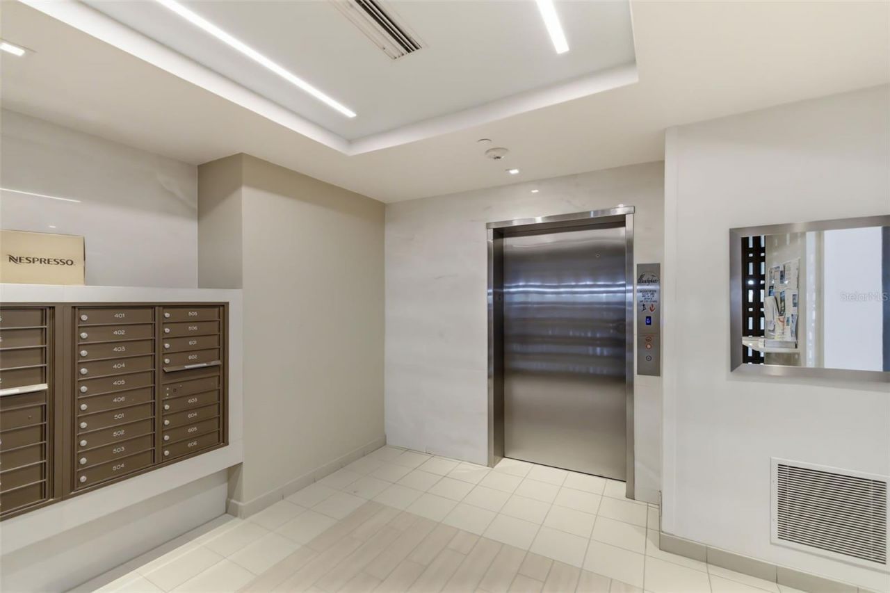 1135 Gulf Of Mexico Drive, Unit 502, Longboat Key, FL 34228 Photo