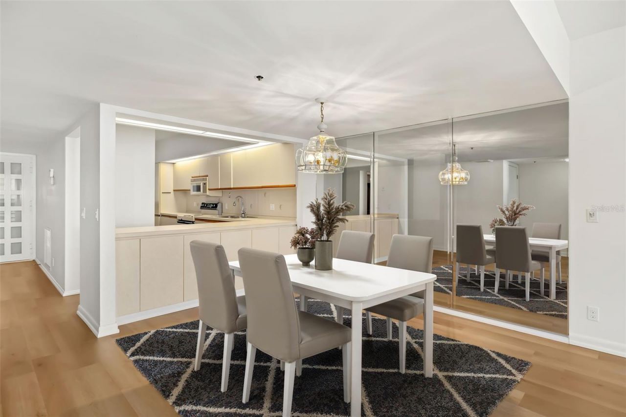 1135 Gulf Of Mexico Drive, Unit 502, Longboat Key, FL 34228 Photo