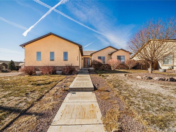 5707 Mark Twain Lane, Pueblo, CO 81008