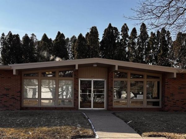 119 E CLINTON Avenue, Unit 2, Monmouth, IL 61462