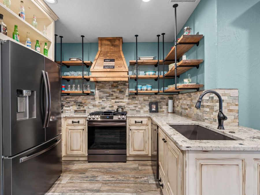 Property Image 37
