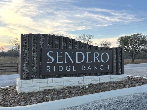 134 County Road 2644, Moore, TX 78057