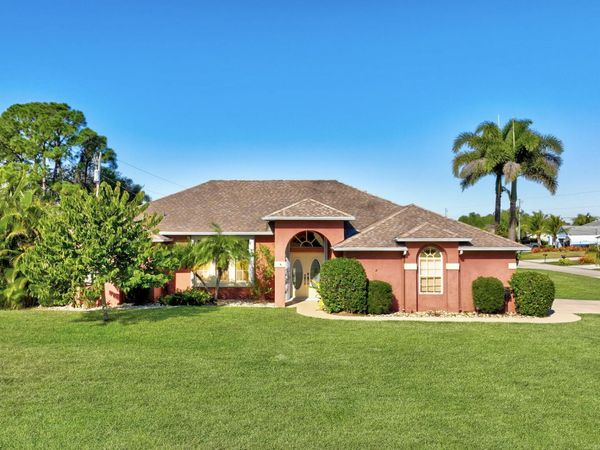 539 SE Nome Drive, Port St. Lucie, FL 34984