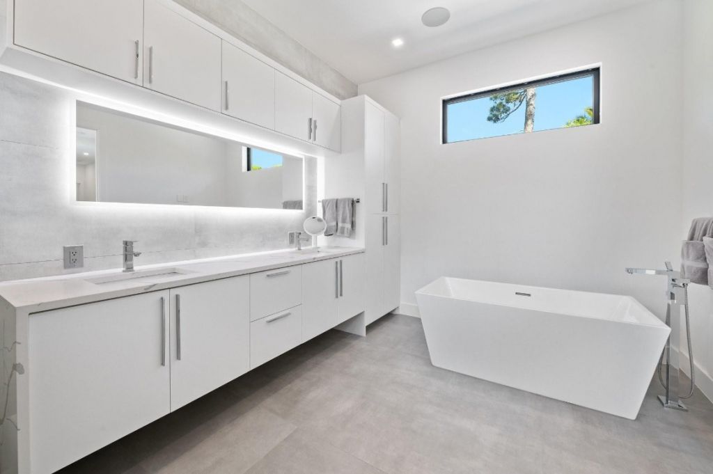 743 S Lake Ave, Delray Beach, FL 33483 Photo