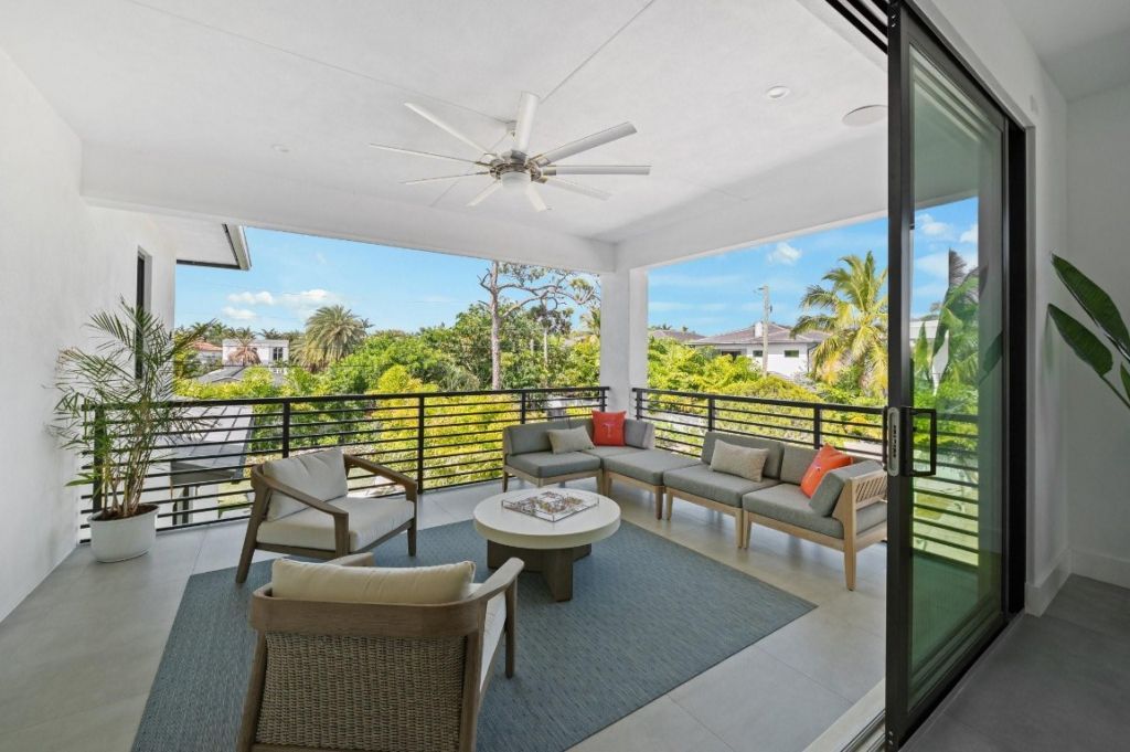 743 S Lake Ave, Delray Beach, FL 33483 Photo