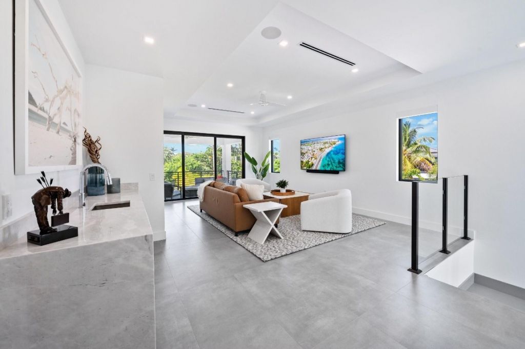 743 S Lake Ave, Delray Beach, FL 33483 Photo