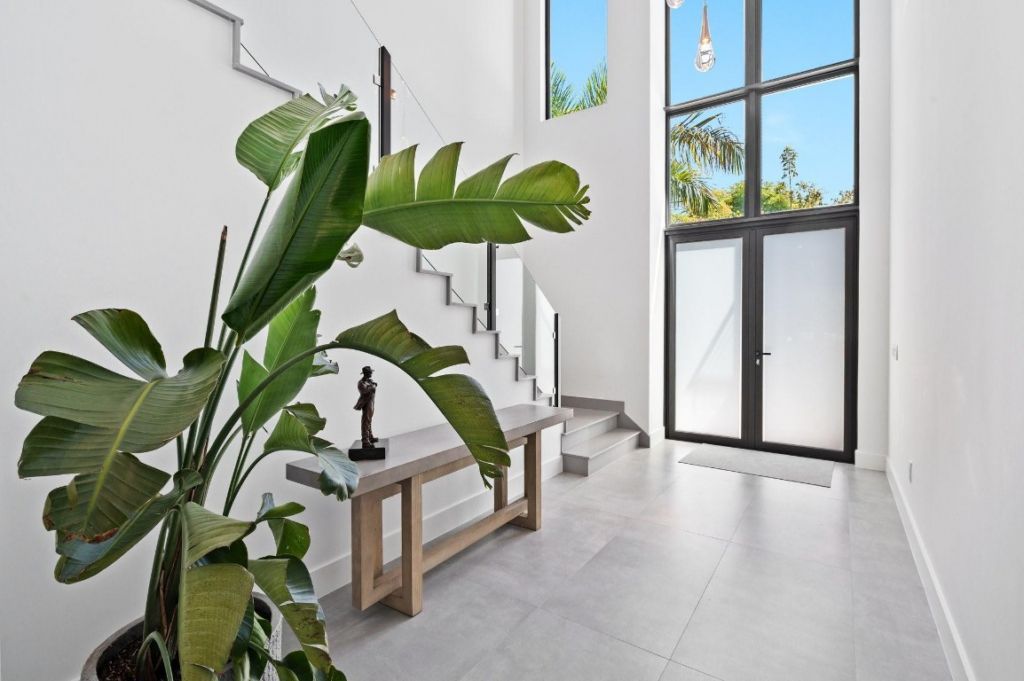 743 S Lake Ave, Delray Beach, FL 33483 Photo