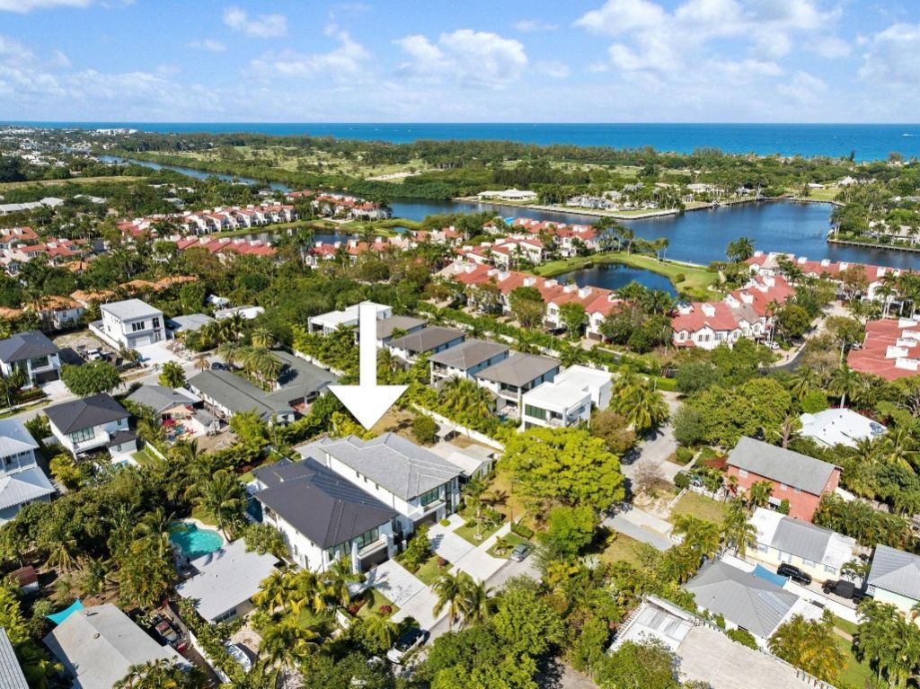 743 S Lake Ave, Delray Beach, FL 33483 Photo