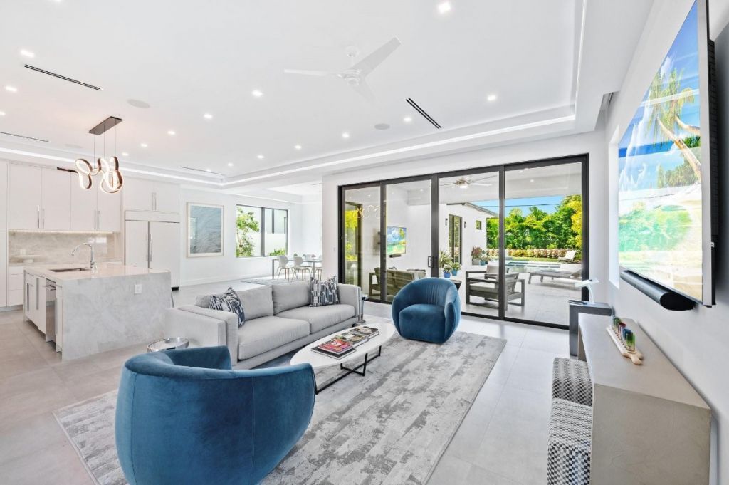 743 S Lake Ave, Delray Beach, FL 33483 Photo