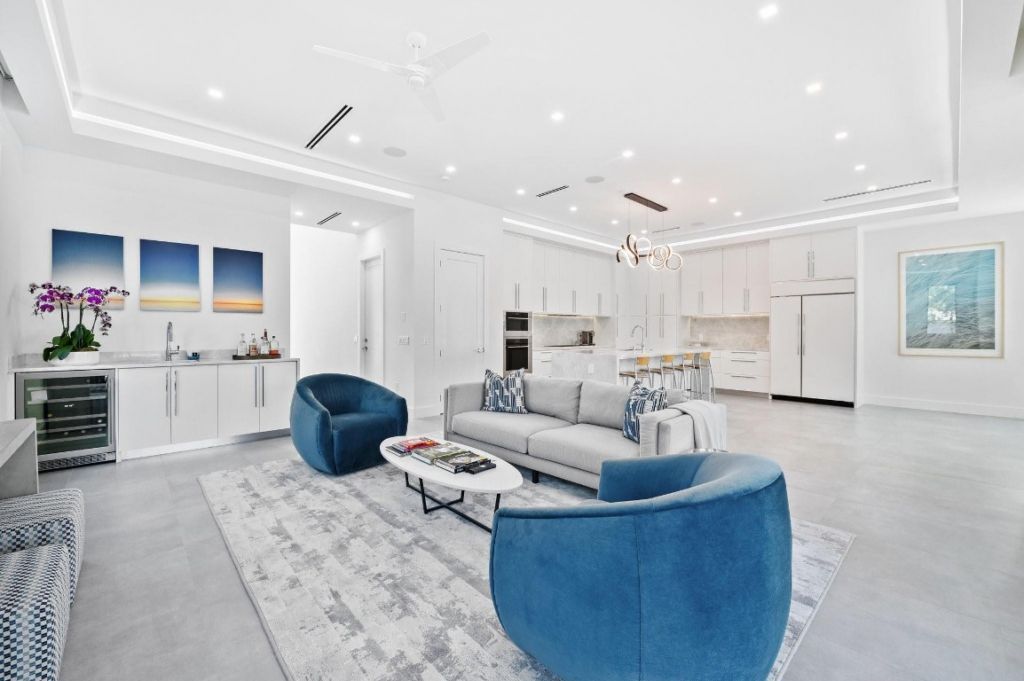 743 S Lake Ave, Delray Beach, FL 33483 Photo