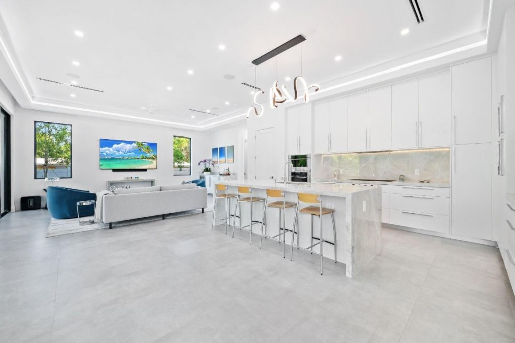 743 S Lake Ave, Delray Beach, FL 33483 Photo