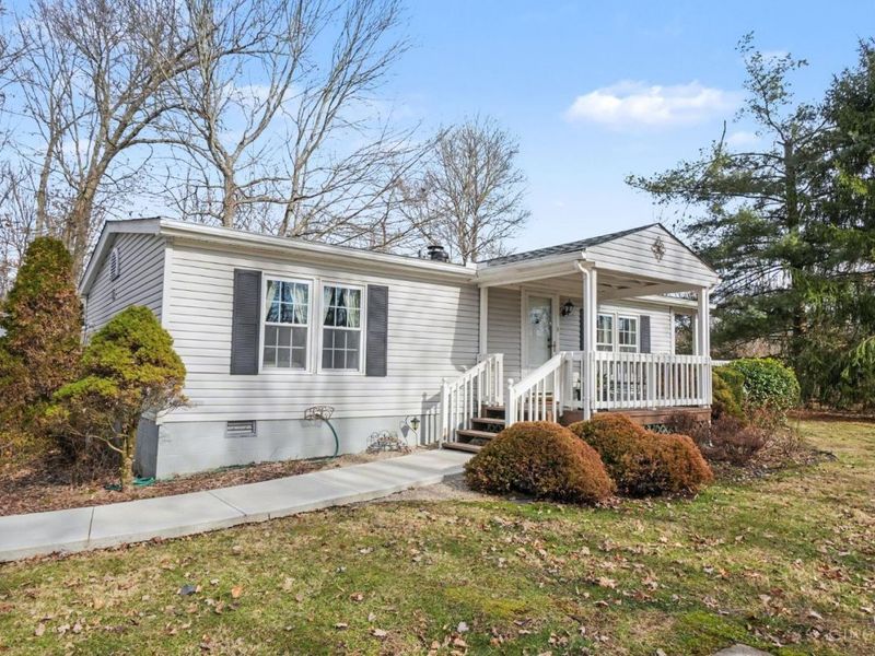 1571 Crosstown Road, Sterling Twp, OH 45176 Photo 2