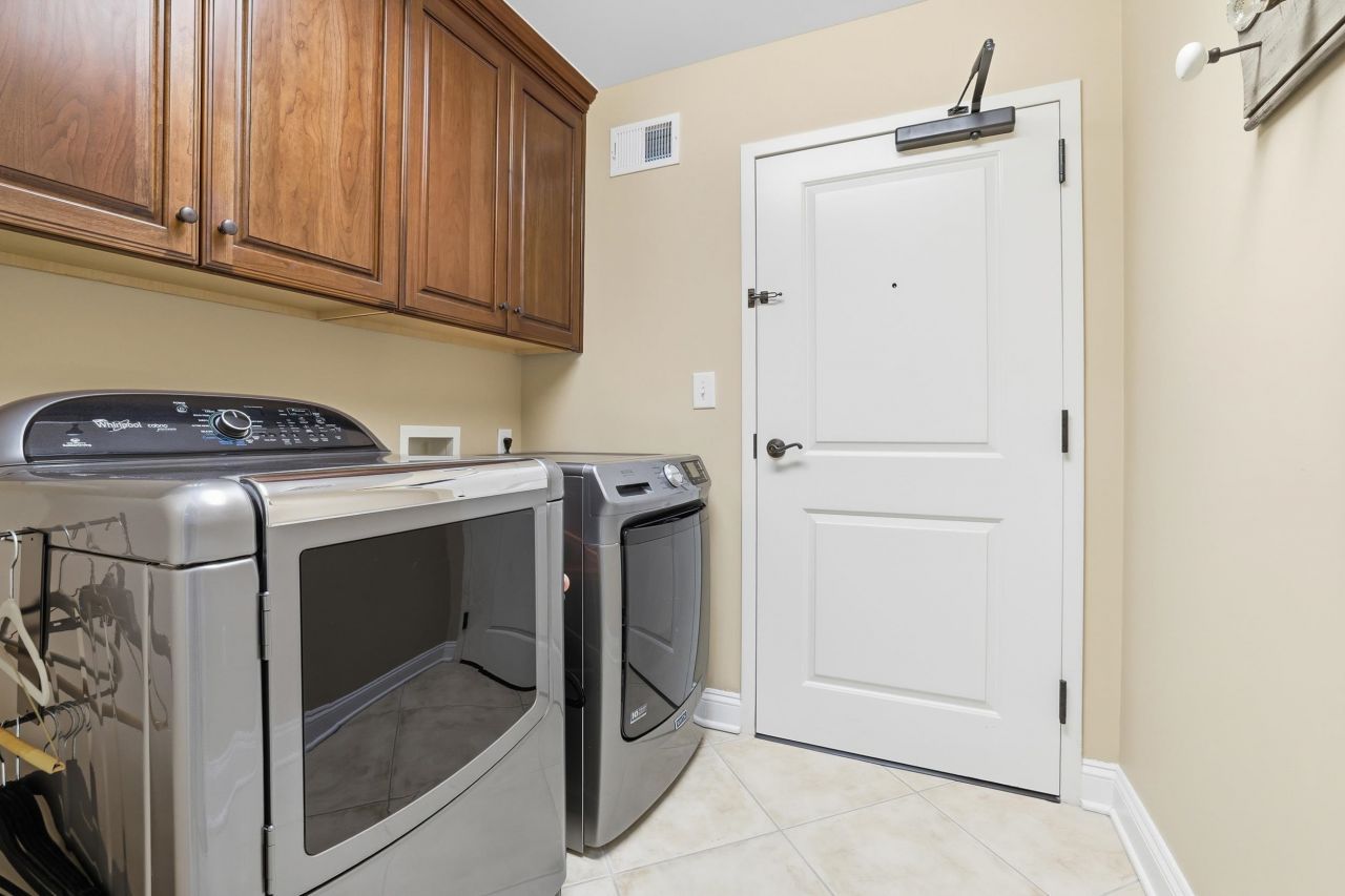 9547 Edgerton Dr. Photo 33