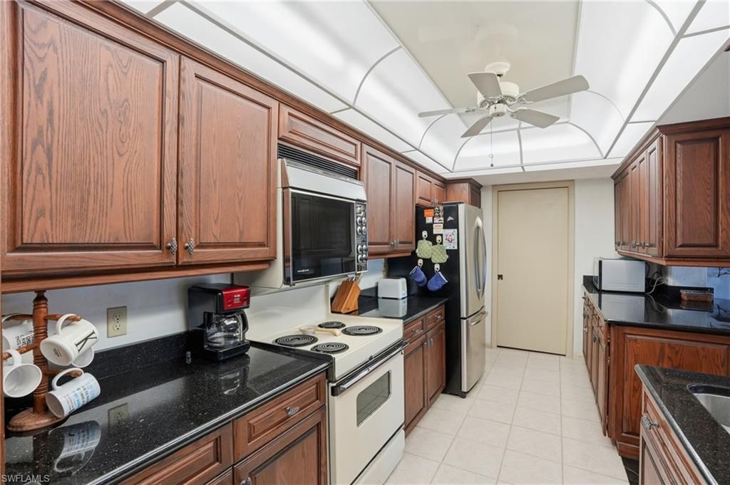 11 Bluebill Ave, Unit 203, Naples, FL 34108 Photo
