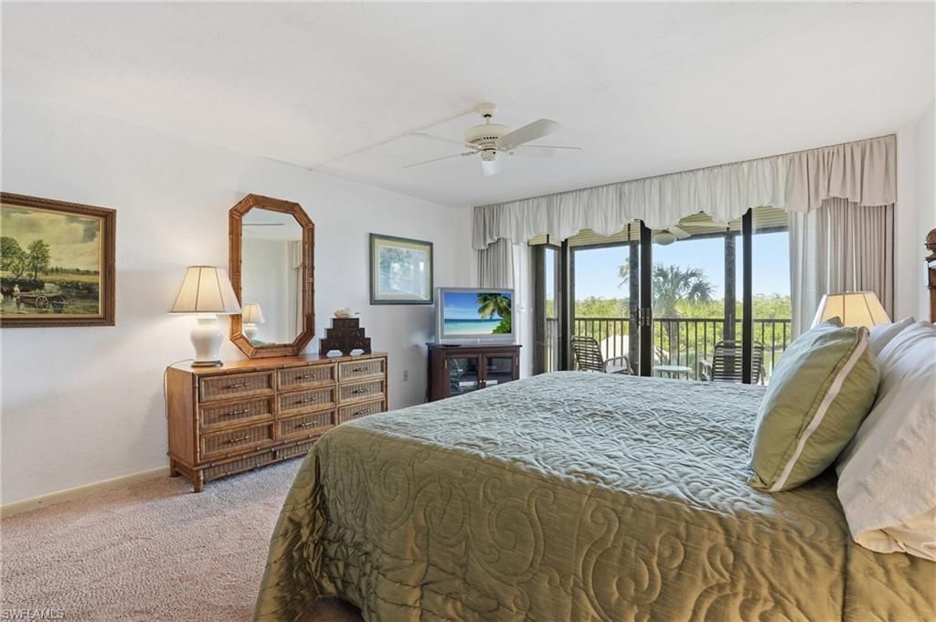 11 Bluebill Ave, Unit 203, Naples, FL 34108 Photo
