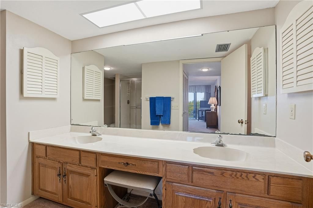 11 Bluebill Ave, Unit 203, Naples, FL 34108 Photo