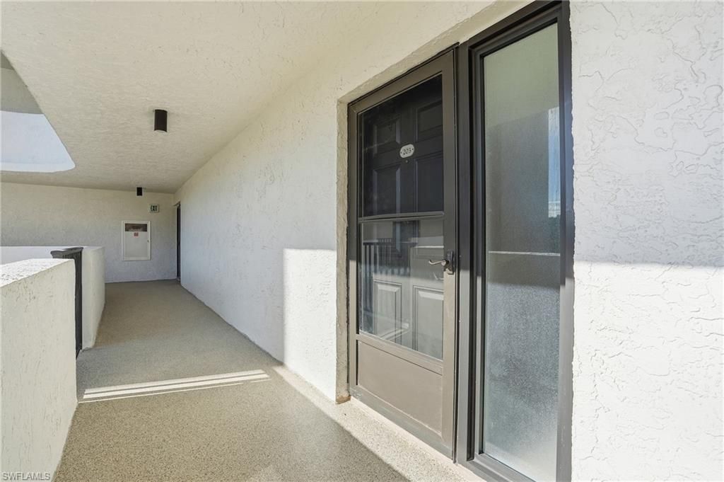 11 Bluebill Ave, Unit 203, Naples, FL 34108 Photo