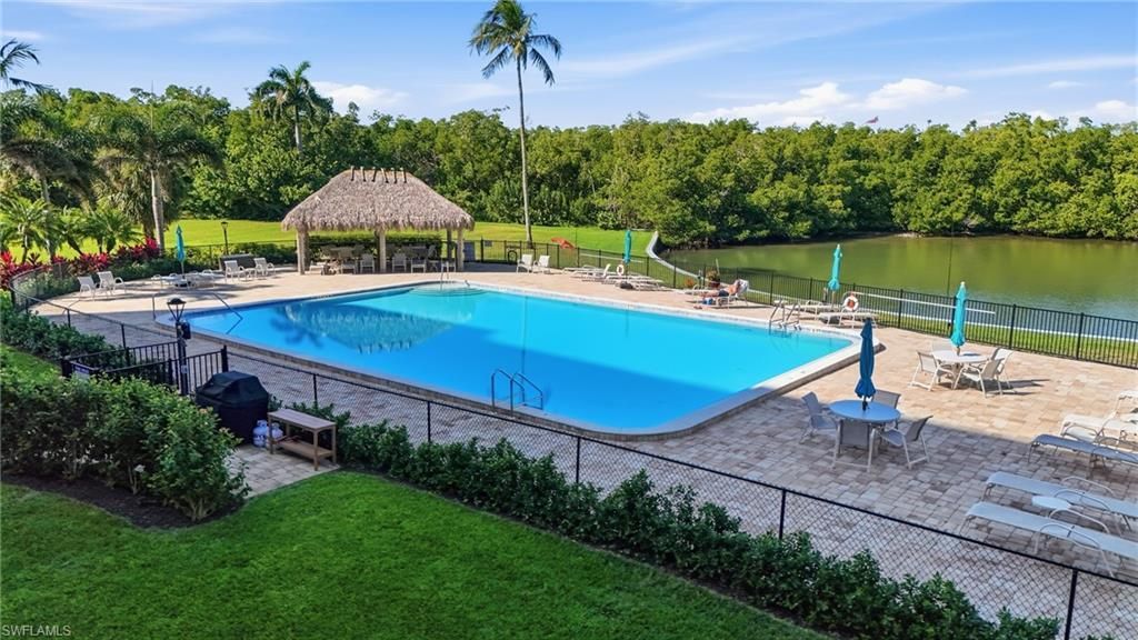 11 Bluebill Ave, Unit 203, Naples, FL 34108 Photo