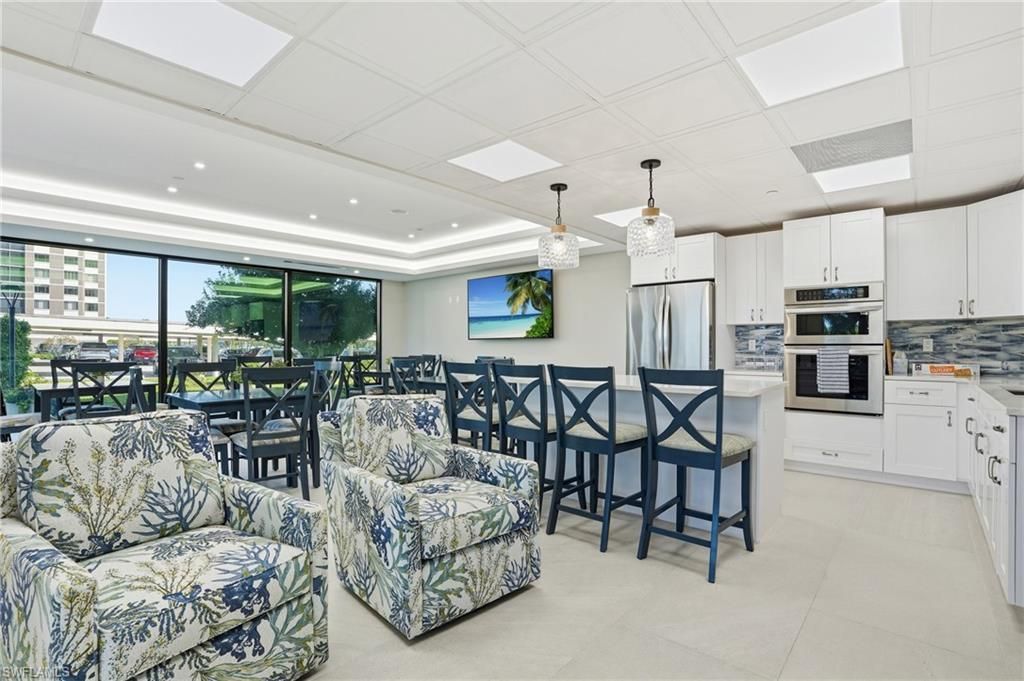 11 Bluebill Ave, Unit 203, Naples, FL 34108 Photo