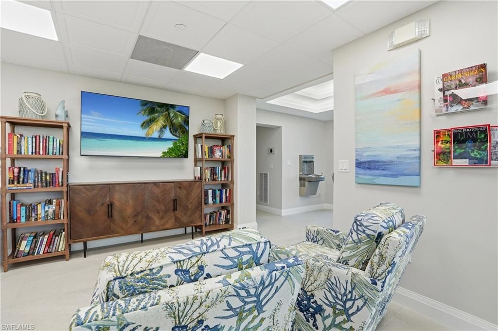 11 Bluebill Ave, Unit 203, Naples, FL 34108 Photo