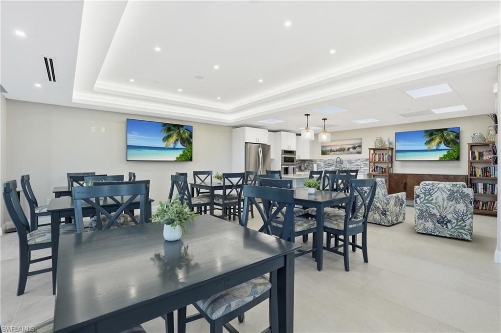 11 Bluebill Ave, Unit 203, Naples, FL 34108 Photo
